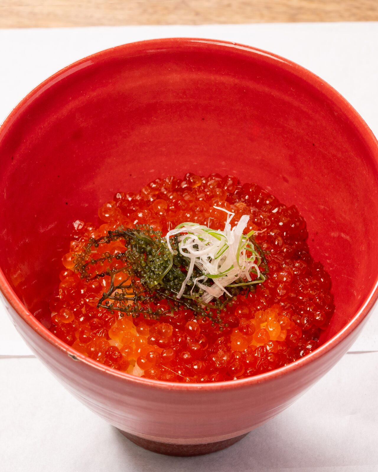 いくらをたっぷりのせたいくら丼